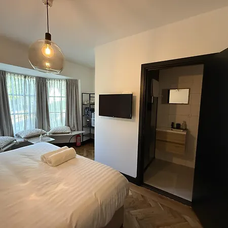 イン Herbergh Rehoboth ヘールスム